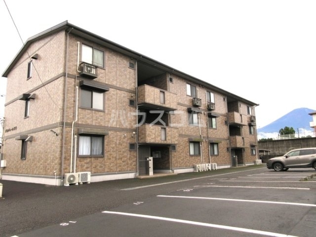 17/17 駐車場