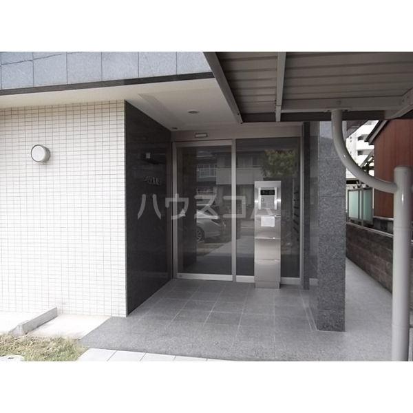 15/21 エントランス