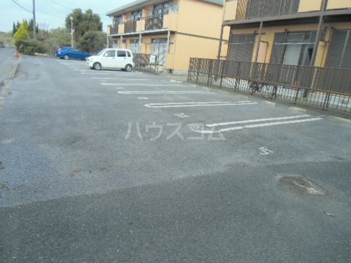 14/16 駐車場