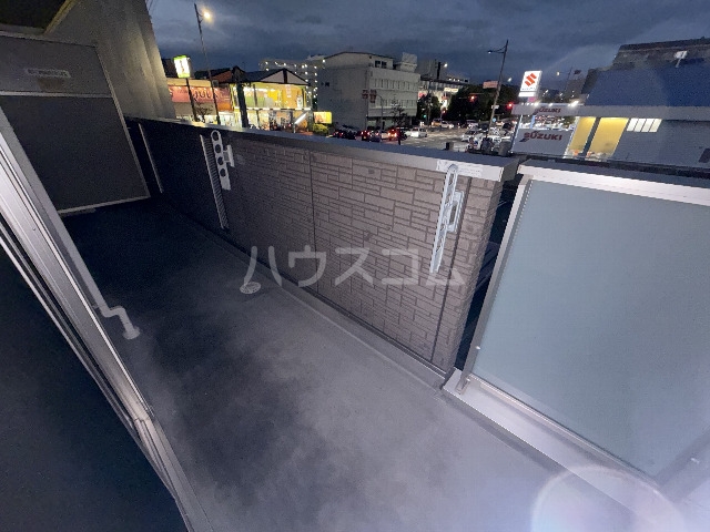 23/30 バルコニー