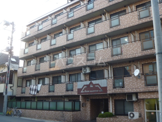 2/4 エントランス