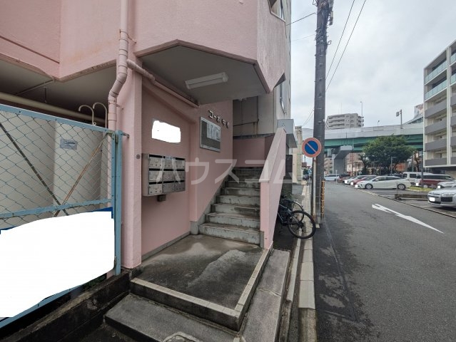 20/25 エントランス