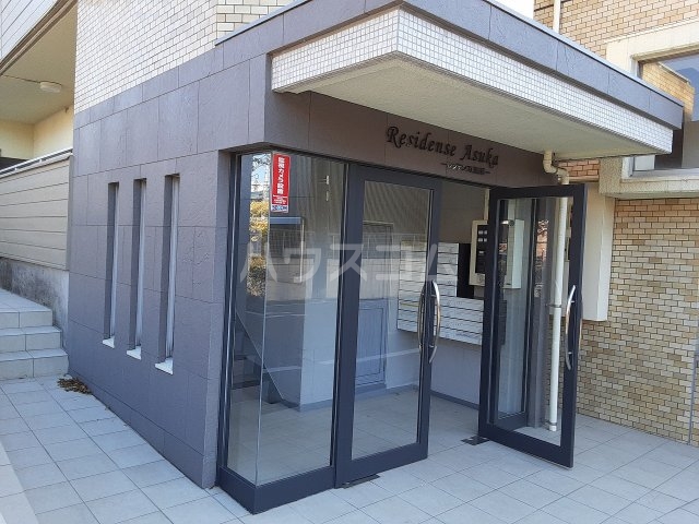 28/30 エントランス