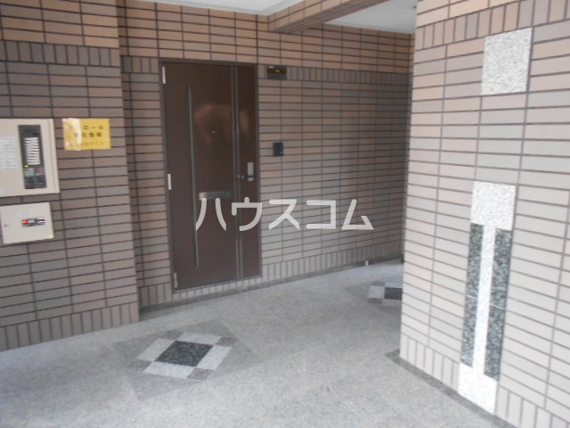 13/22 エントランス