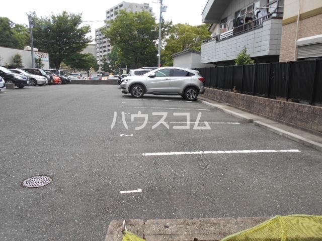 14/22 駐車場