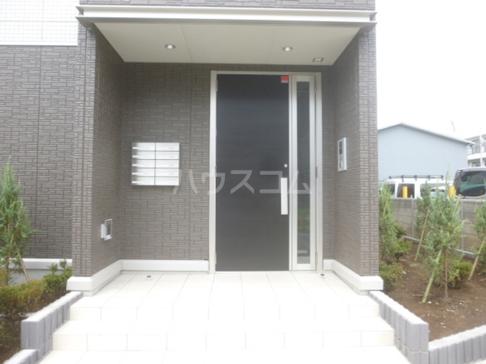 15/23 エントランス