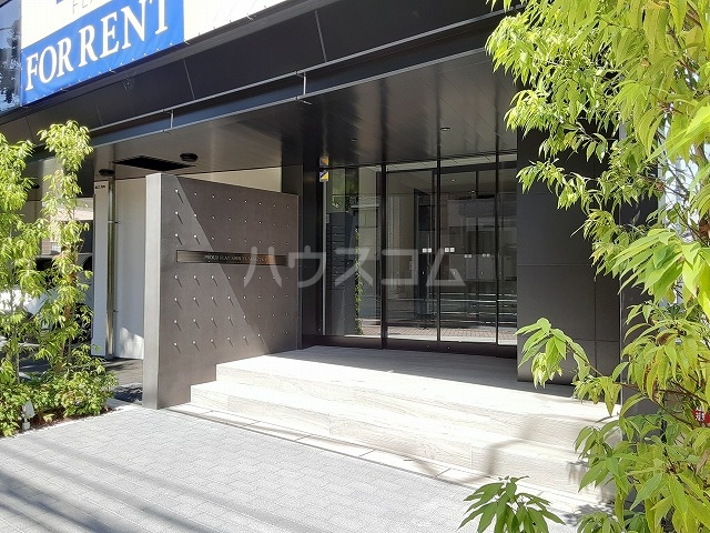 18/28 エントランス