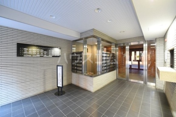 22/29 エントランス