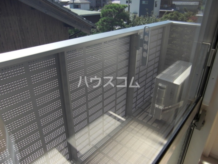 13/20 バルコニー