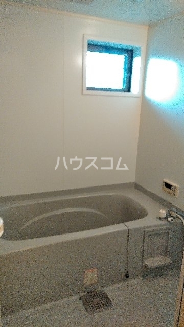 13/28 浴室