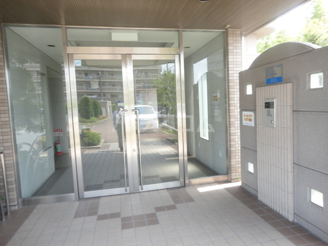 20/27 エントランス