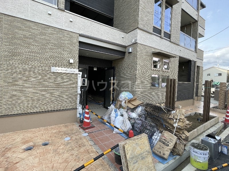 22/30 エントランス