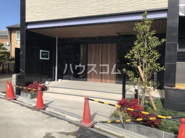 17/25 エントランス