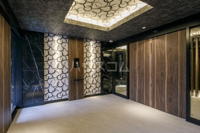 15/24 エントランス