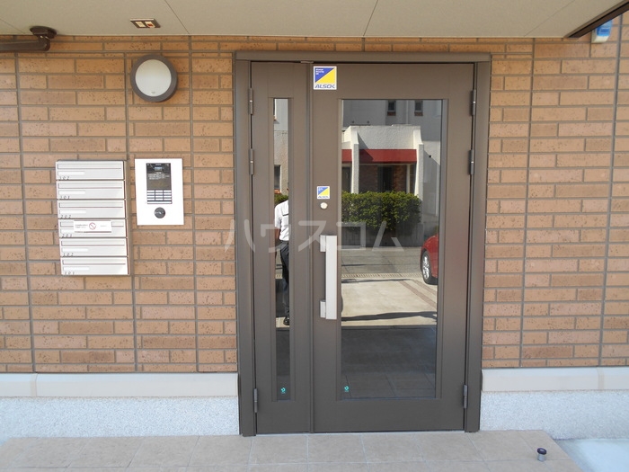 16/26 エントランス