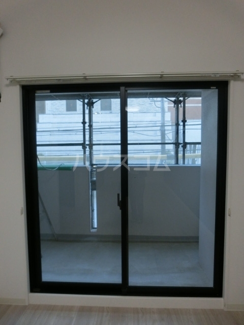 13/22 バルコニー