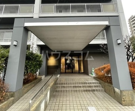 17/22 エントランス