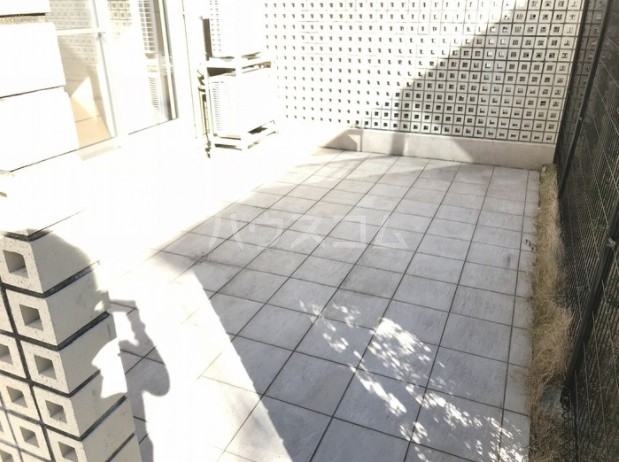 14/28 バルコニー