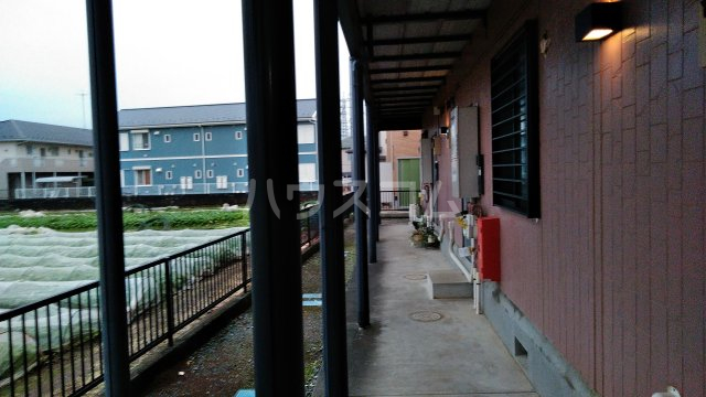 21/30 エントランス