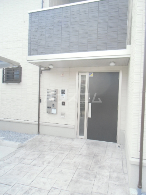 21/29 エントランス