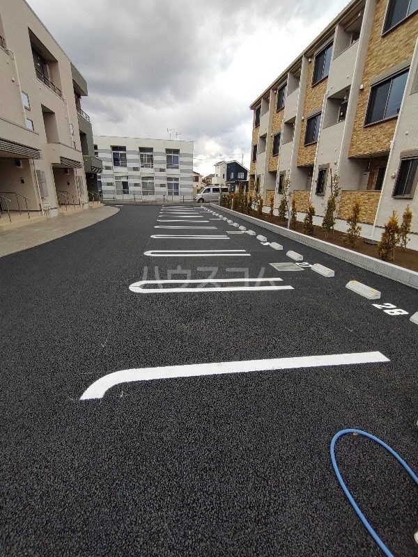 22/28 駐車場