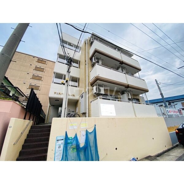 14/16 エントランス