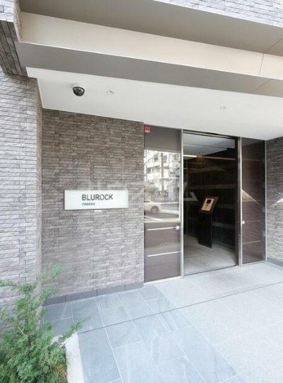 16/26 エントランス