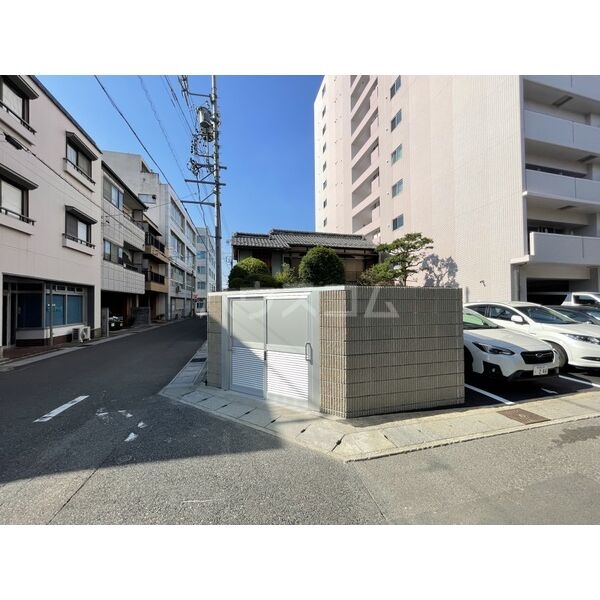 19/22 駐車場