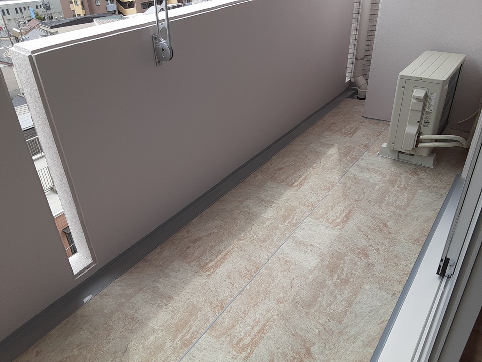 14/20 バルコニー