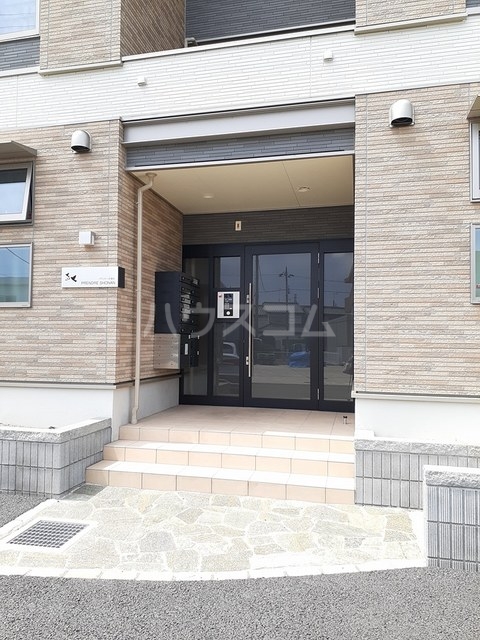 14/20 エントランス