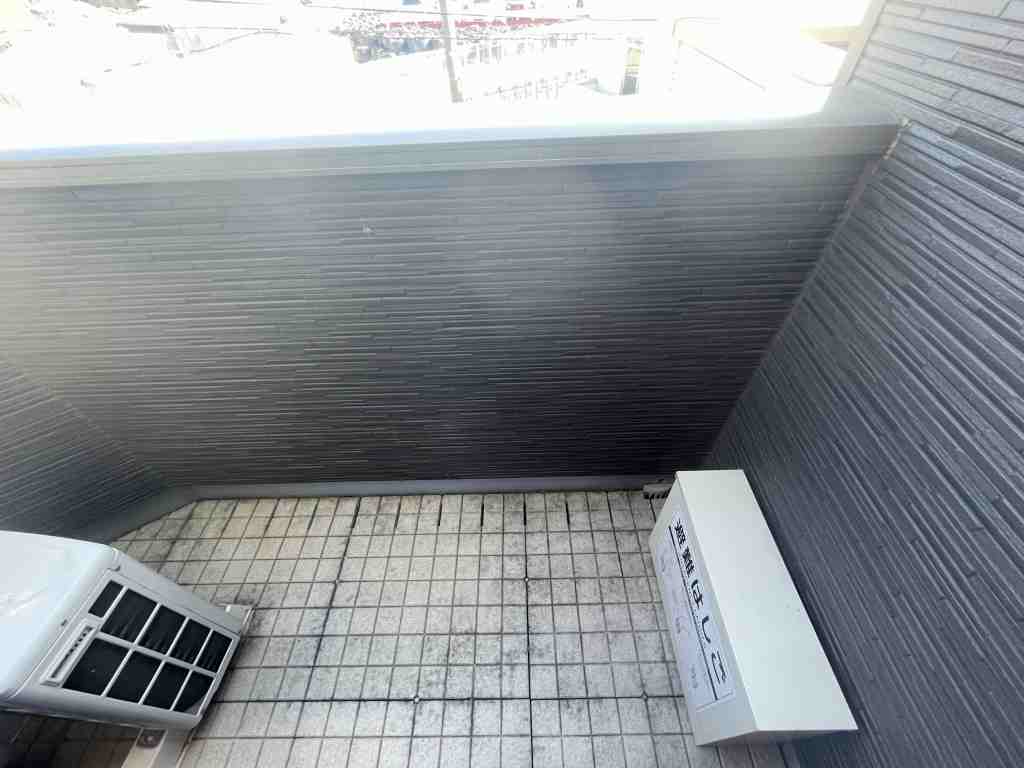 15/22 バルコニー