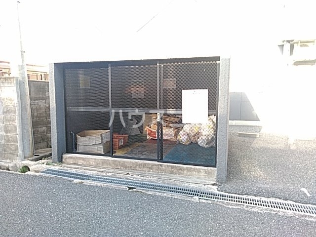 18/28 エントランス