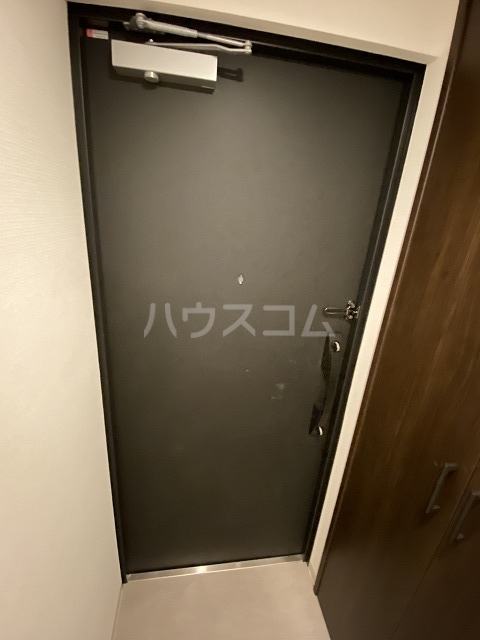 13/30 玄関