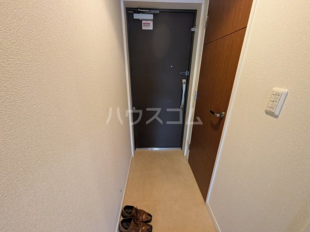 13/30 玄関
