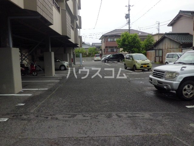 21/30 駐車場