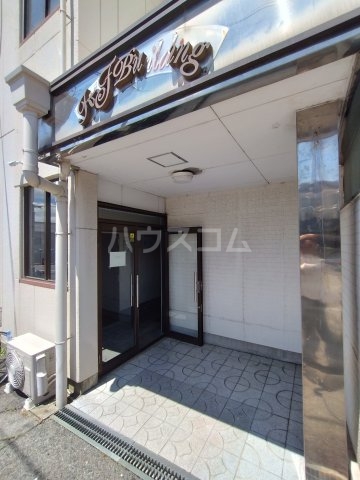 19/30 エントランス