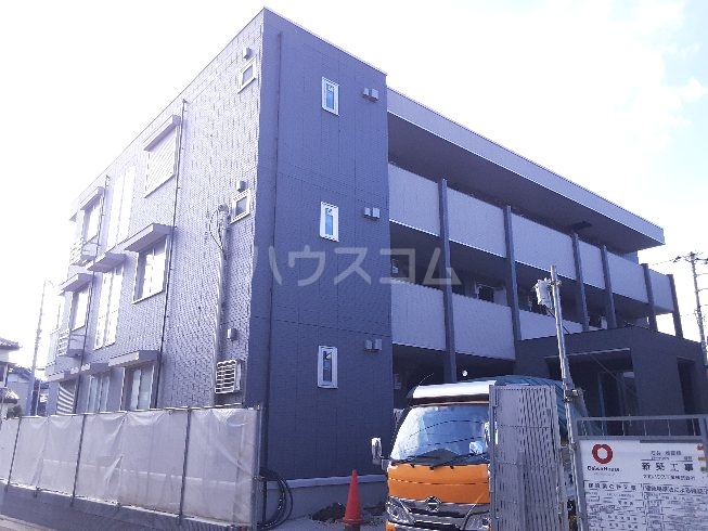 19/30 エントランス