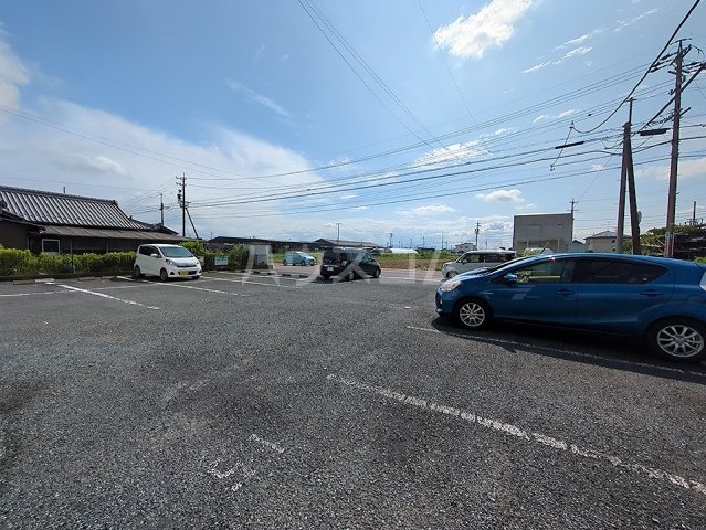 2/3 駐車場