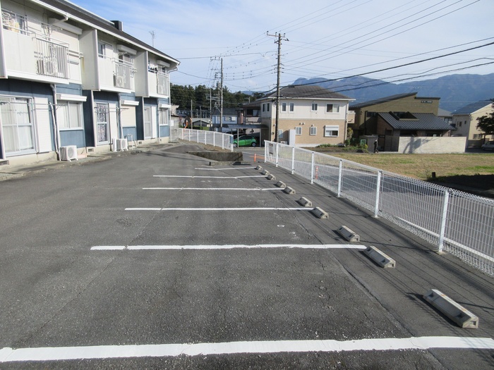 15/15 駐車場