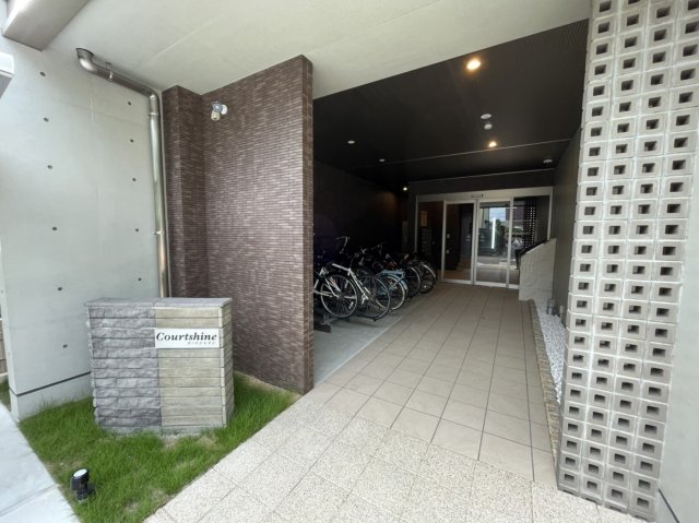 20/29 エントランス