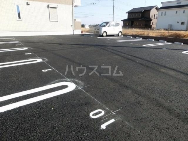 16/19 駐車場