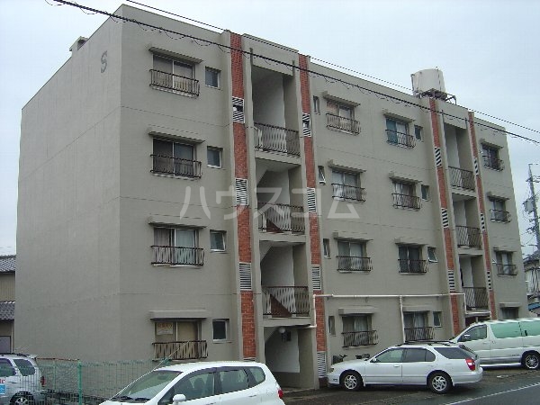 22/29 エントランス