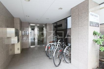 18/24 エントランス