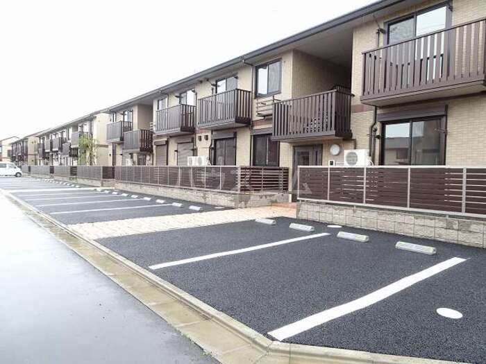 3/7 駐車場