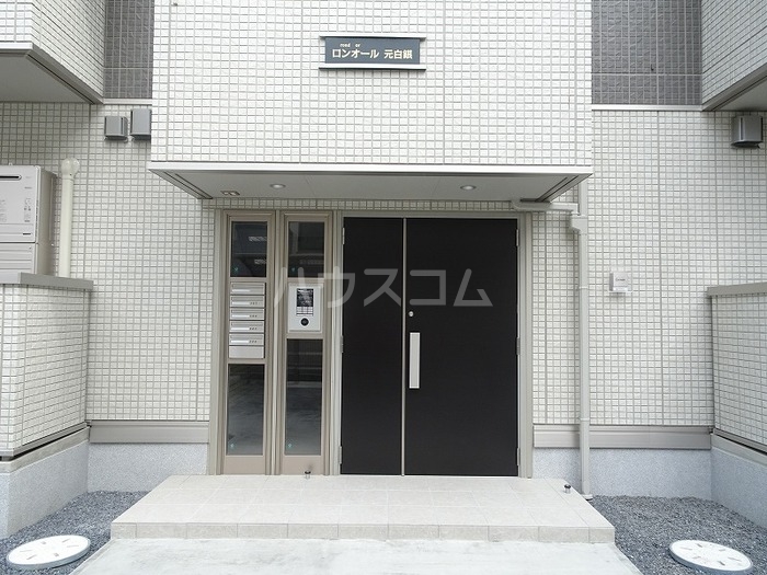 17/25 エントランス