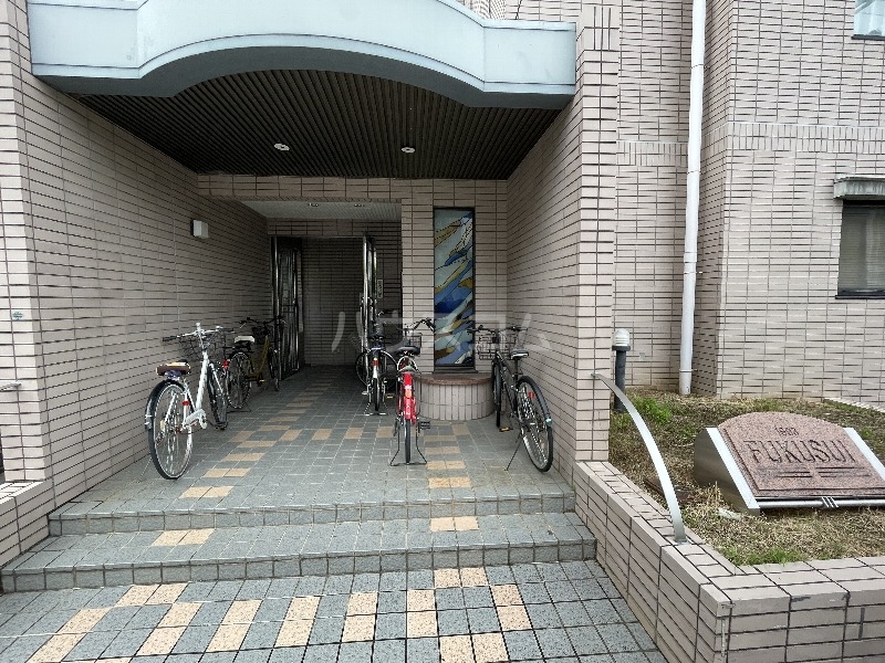 2/8 エントランス