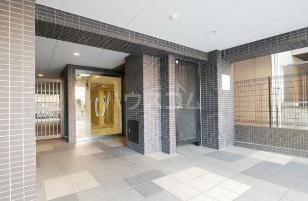 17/20 エントランス