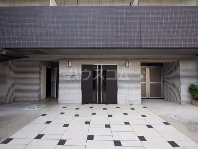 2/4 エントランス