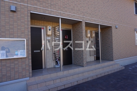 20/30 エントランス