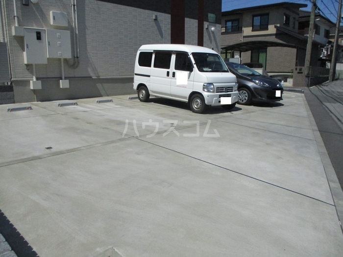 14/15 駐車場